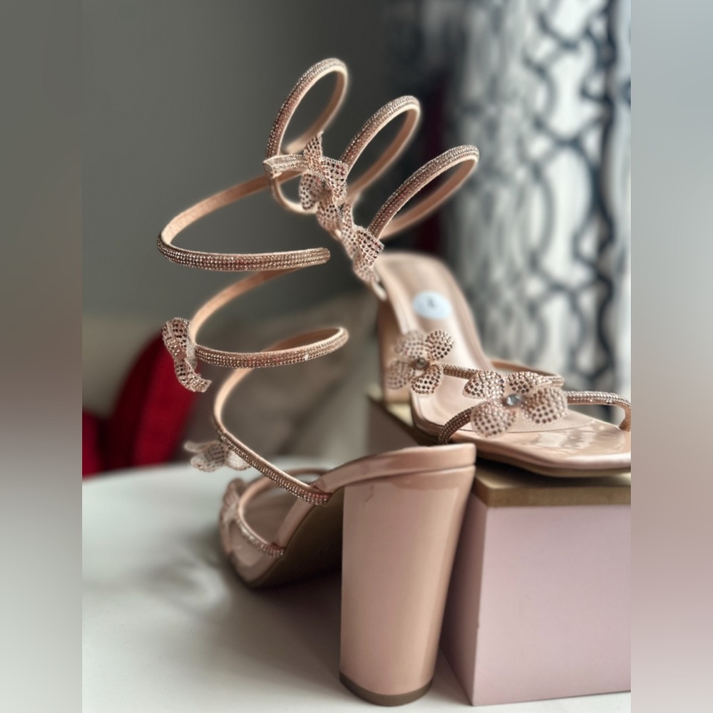 Nude pinkish Chunky 4” Heel Sandals colour and style as shown on first pic Sz 9